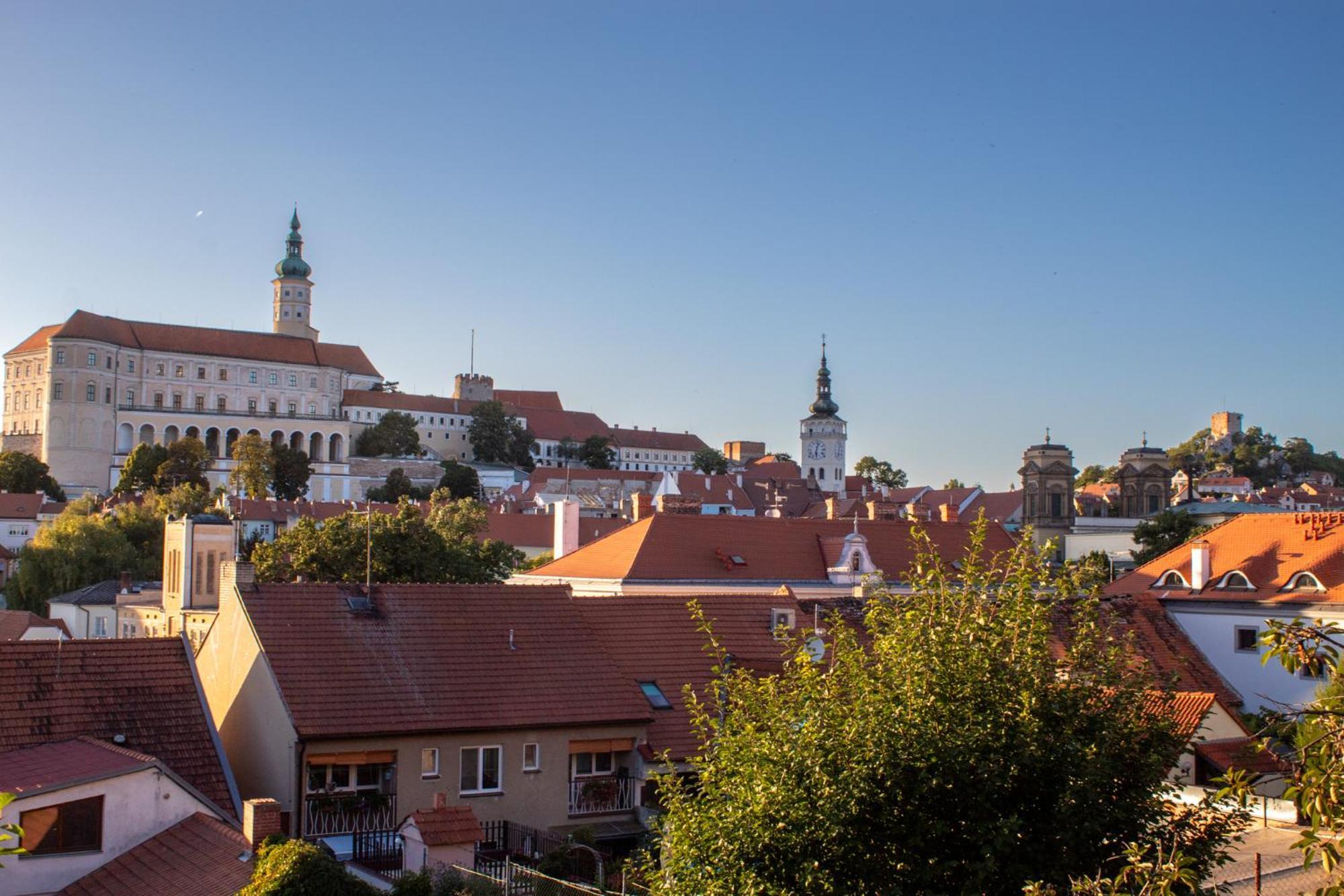 Pension Sebastian Mikulov Zewnętrze zdjęcie